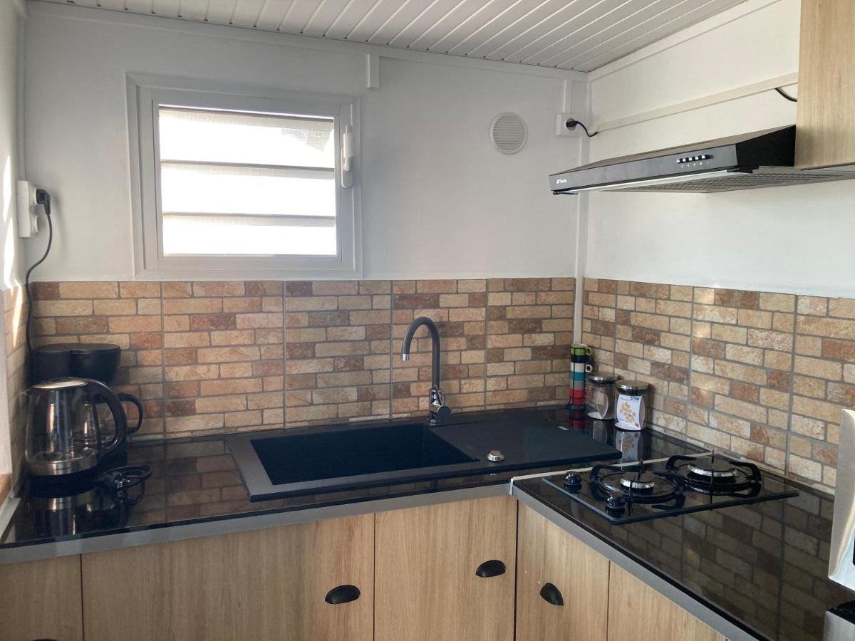 Apartmán Carambole Trois-Rivières Exteriér fotografie